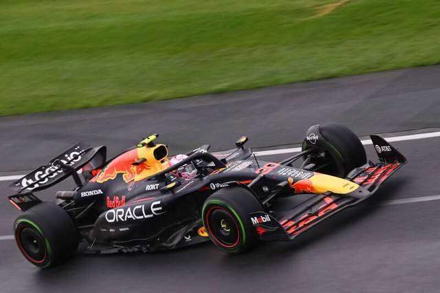 爱游戏官网-红牛车队绝杀红牛二队，塞恩斯关键制胜