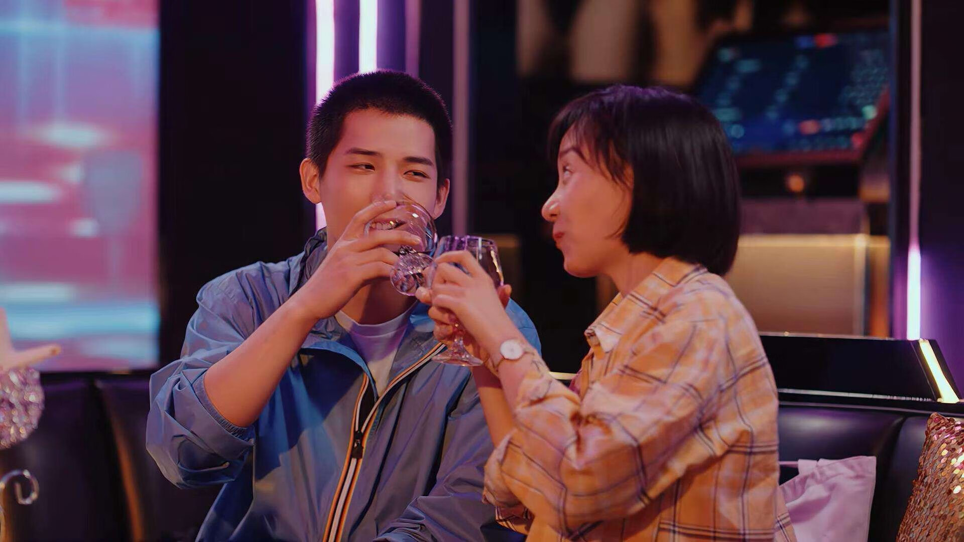 爱游戏在线-绿茵与篮坛的霸权共鸣，德甲争冠焦点战中的热火式灼烧与太阳式抗争