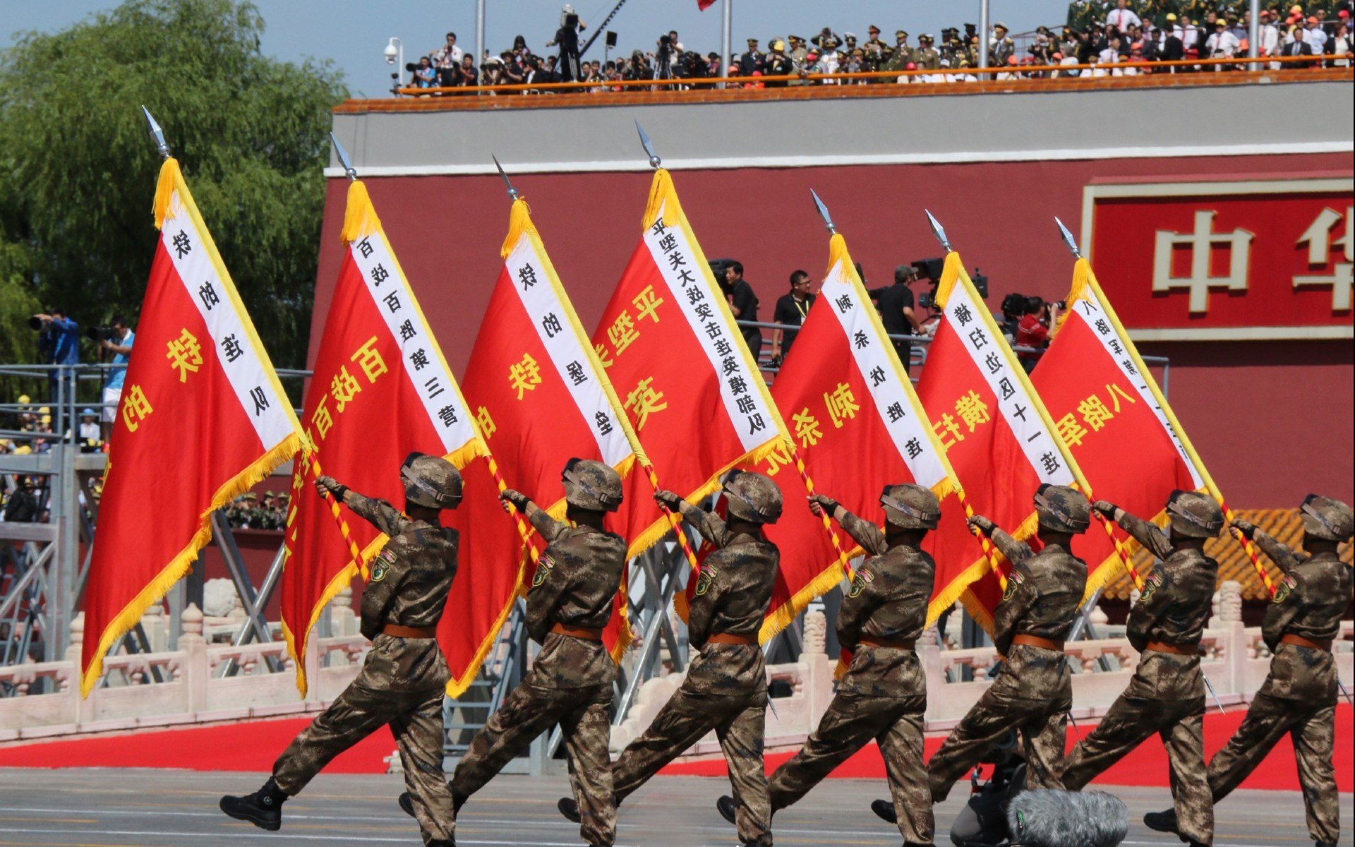 唯一时刻，塔图姆临危受命，猛龙压哨绝杀上海队