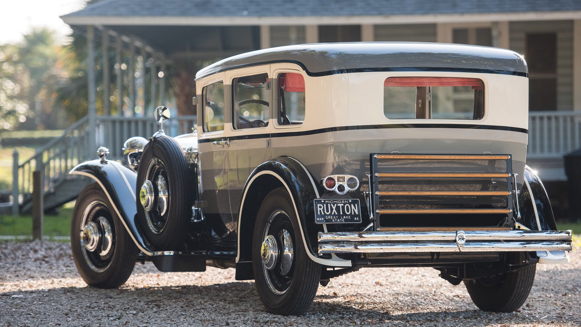 活塞提前终结悬念太阳,欧文关键先生封神夜,当英雄从废墟中站起