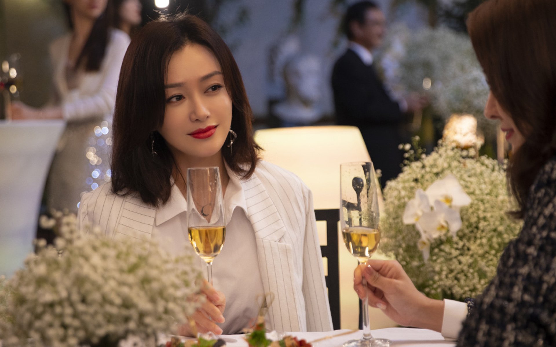 爱游戏官方-喀麦隆对阵苏格兰，克瓦拉茨赫利亚的压制级独舞